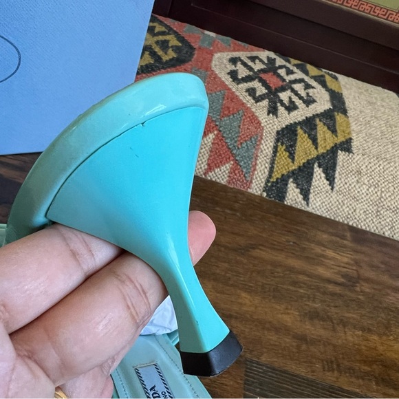 Prada Triangle Logo Spazzolato Glossy Leather 65mm Sandals $1,100 Used Twice! - Picture 14 of 15